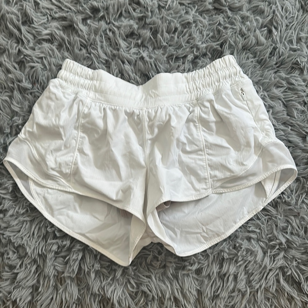 Lululemon: Hotty Hot Low-Rise Lined Shorts 2.5"
